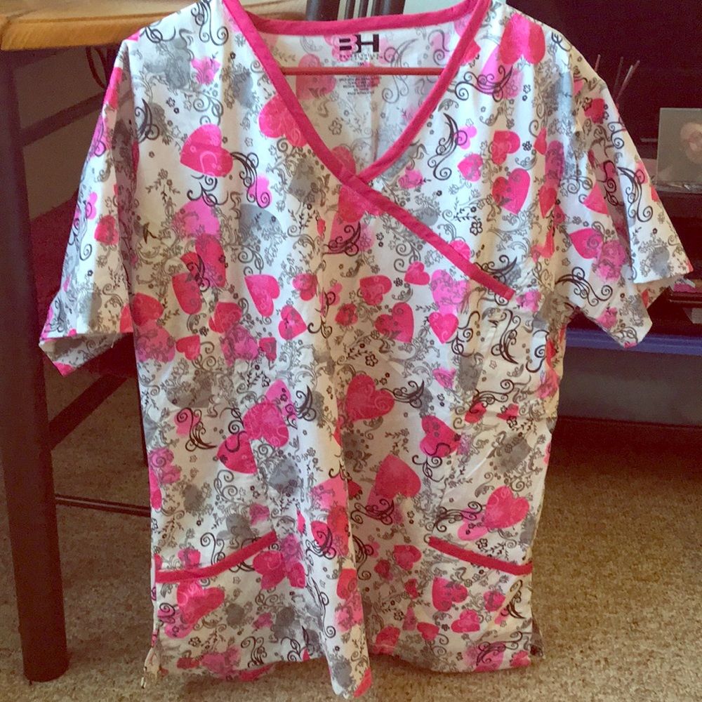 Beverly Hills scrubs shirt. New 2X fit.